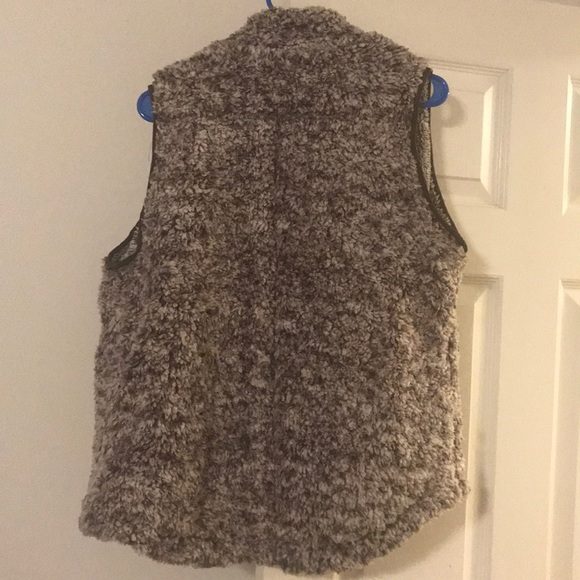 Entro Fleece Vest - Picture 2 of 4